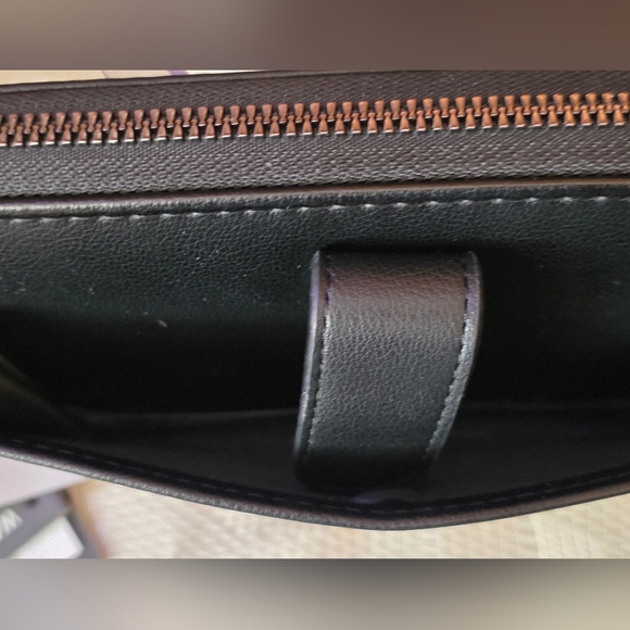 Ed Hardy Black Heart Design Women's Bag - Picture 4 of 6